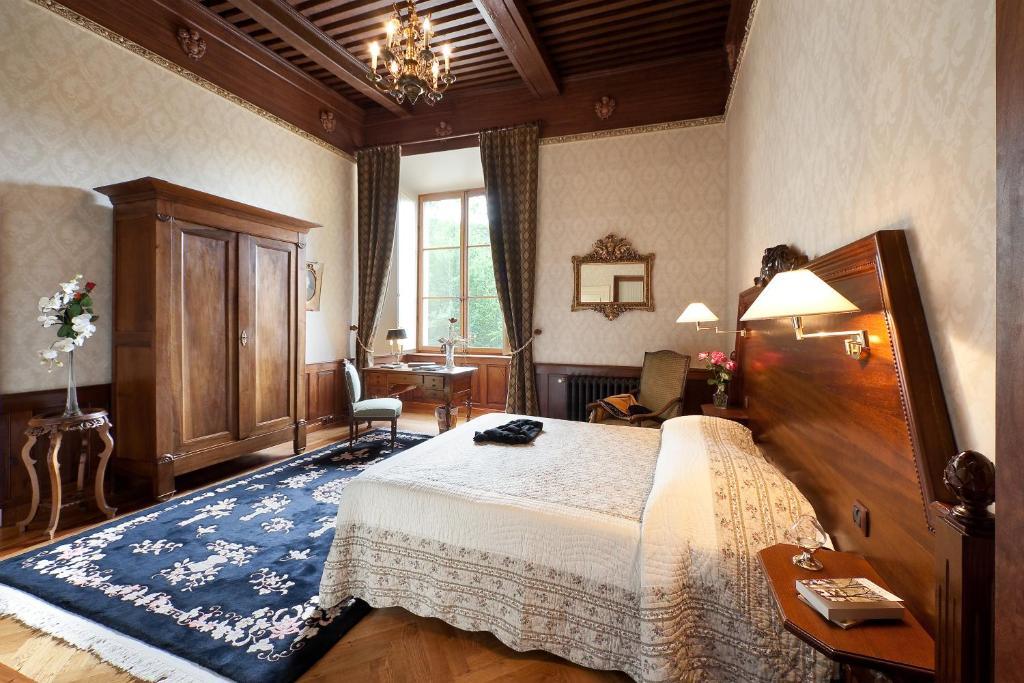 Chateau De Picomtal Crots Стая снимка